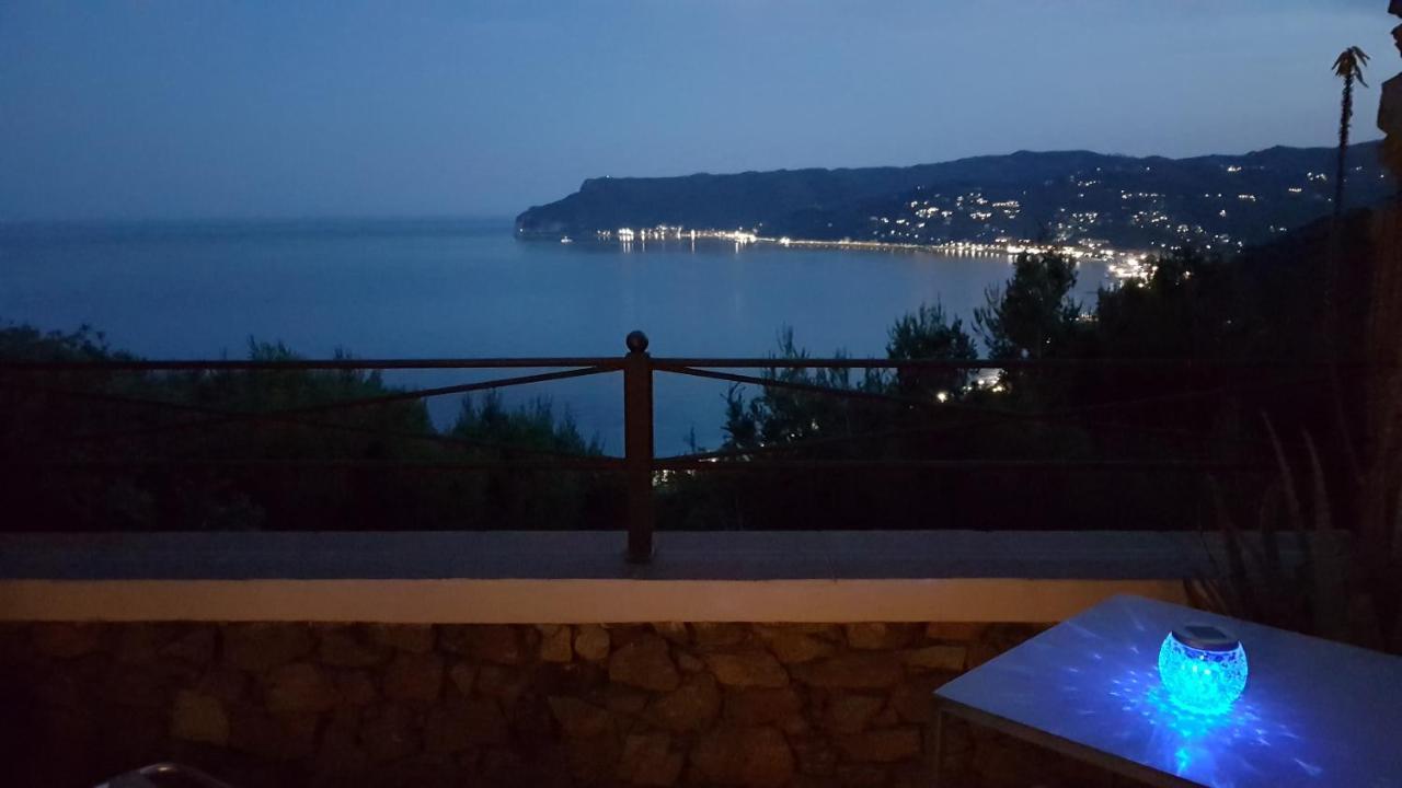 Le Terre Del Drago Apartment Bergeggi Exterior photo